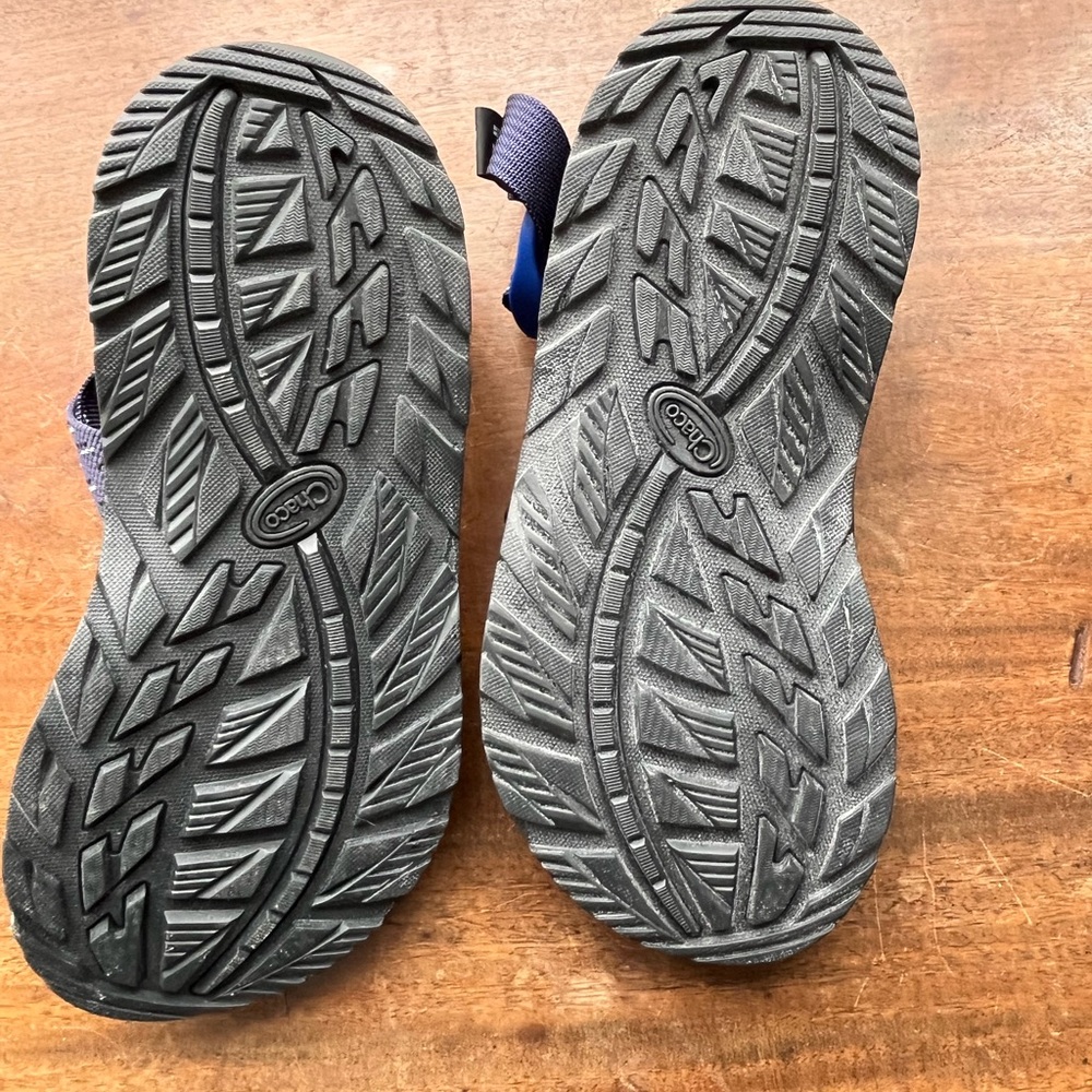 Chaco Z1 Navy Blue Strap Sandals with Textured Black Footbed - Picture 2 of 3